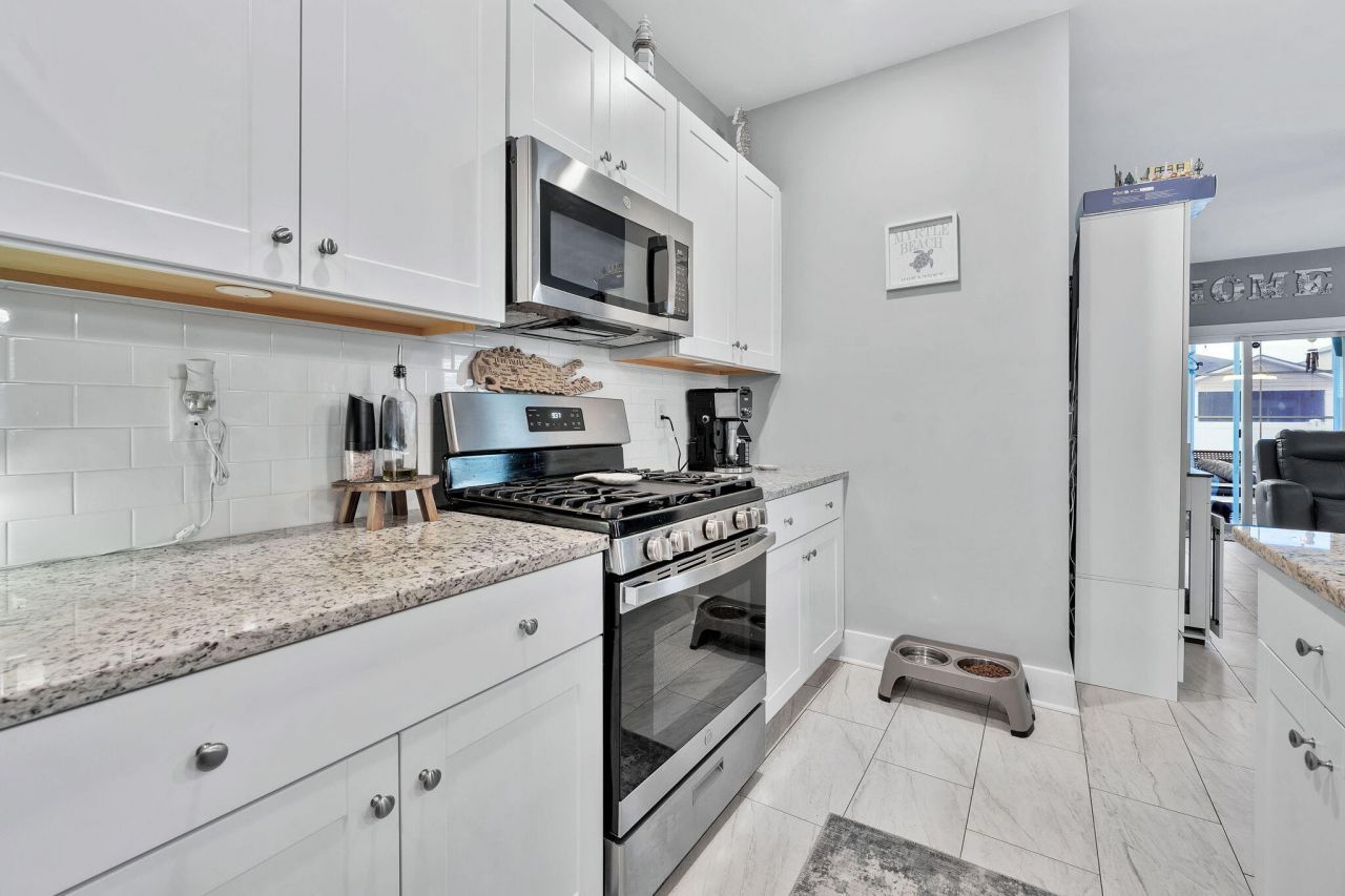 1584 Swing Bridge Way Photo 17