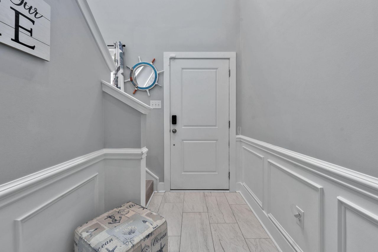 1584 Swing Bridge Way Photo 6