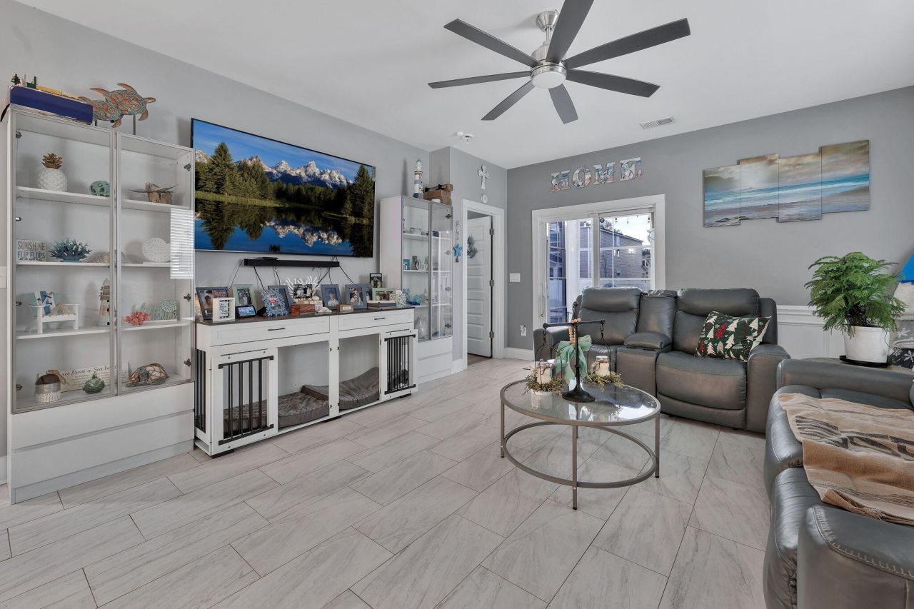 1584 Swing Bridge Way Photo 8