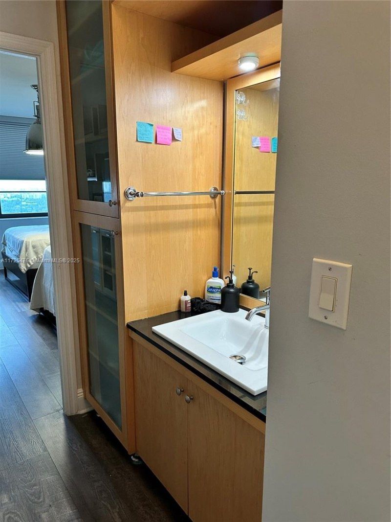 2333 Brickell Ave, Unit 2116, Miami, FL 33129 Photo