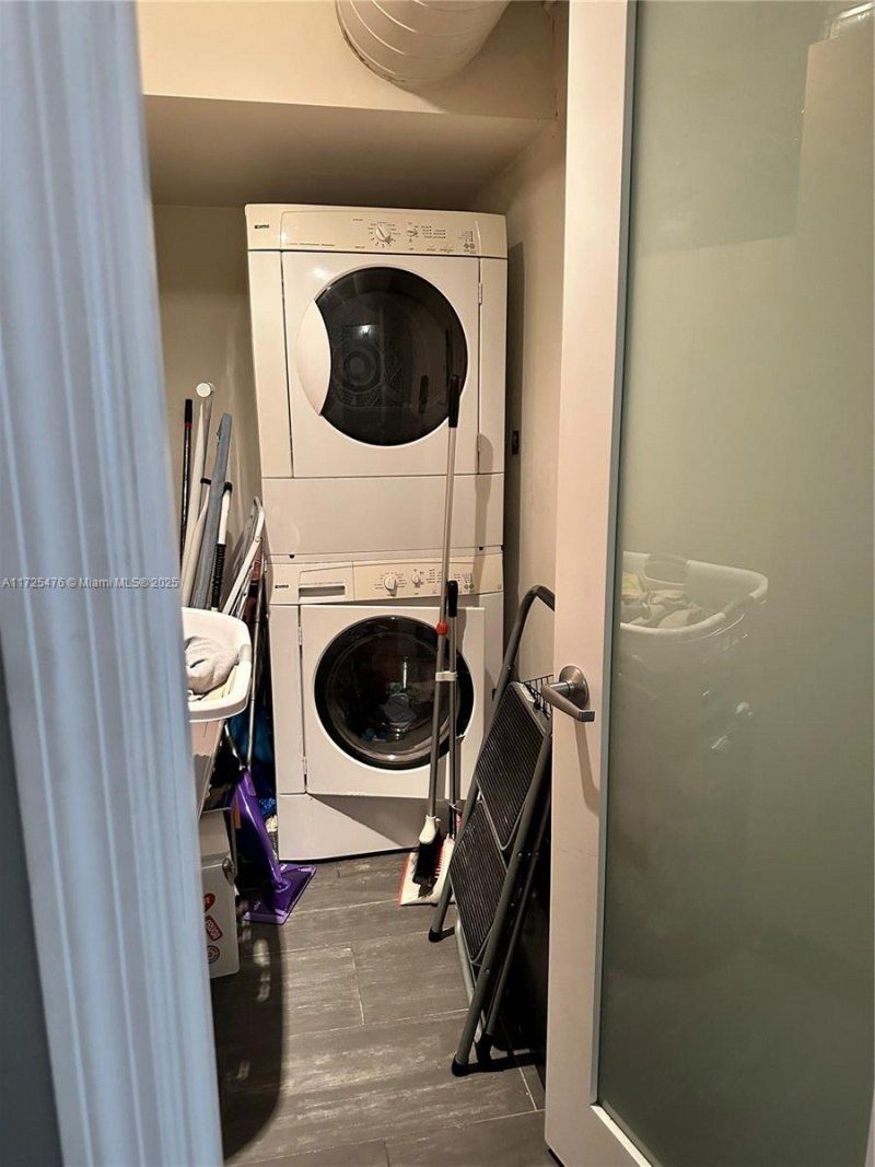 2333 Brickell Ave, Unit 2116, Miami, FL 33129 Photo