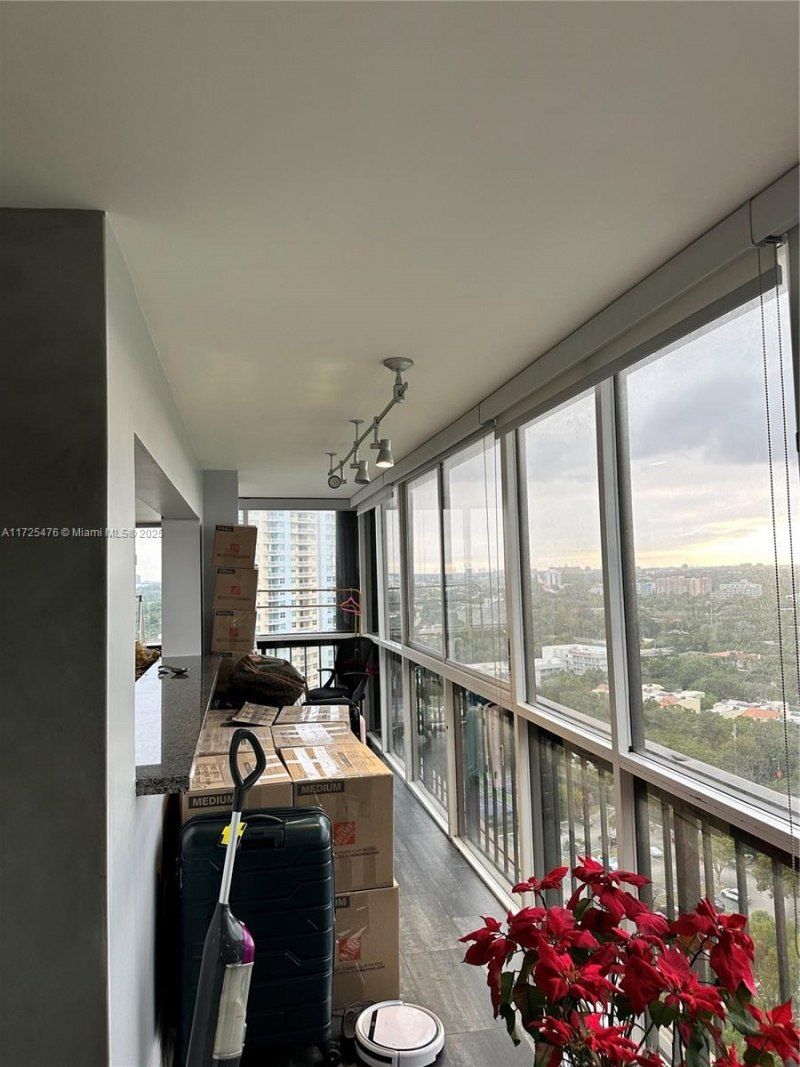 2333 Brickell Ave, Unit 2116, Miami, FL 33129 Photo