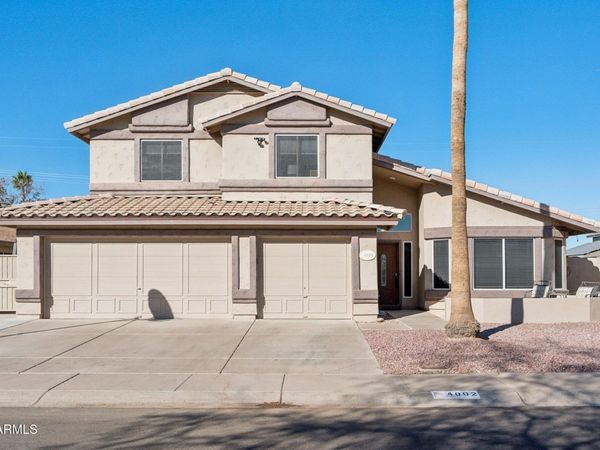4002 W QUESTA Drive, Glendale, AZ 85310
