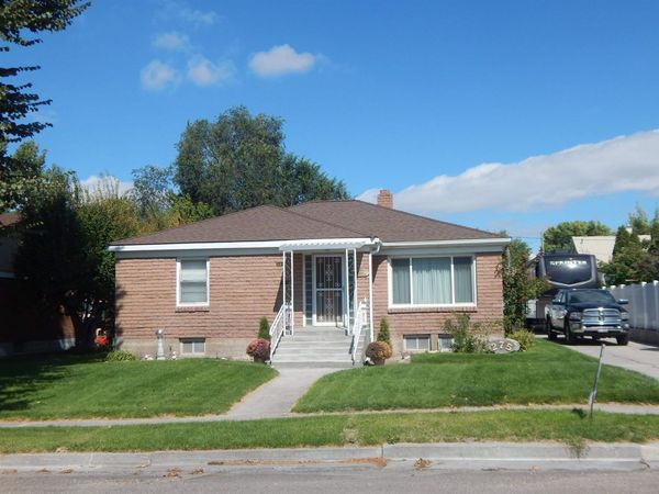 275 Taylor St, American Falls, ID 83211