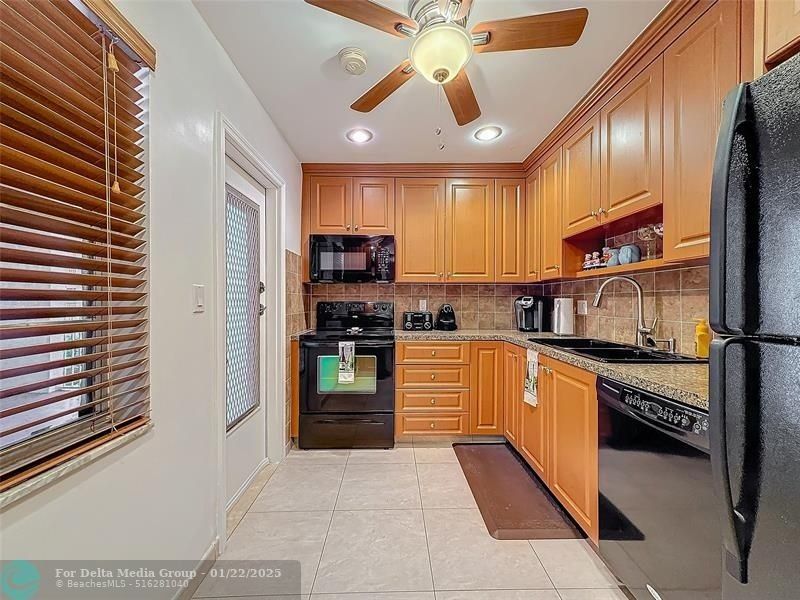 4270 NW 40th Street, Unit 208, Lauderdale Lakes, FL 33319 Photo