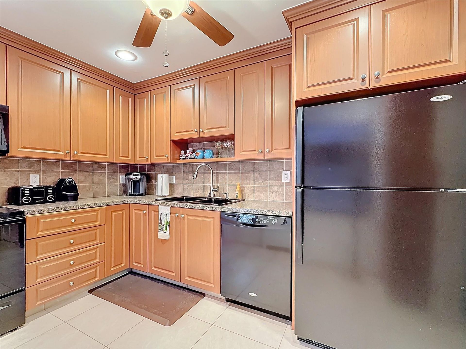 4270 NW 40th Street, Unit 208, Lauderdale Lakes, FL 33319 Photo