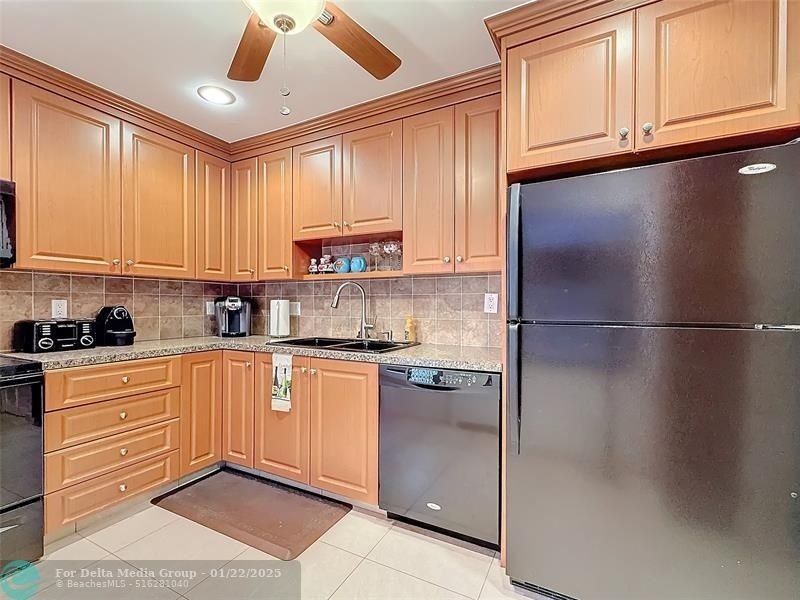 4270 NW 40th Street, Unit 208, Lauderdale Lakes, FL 33319 Photo