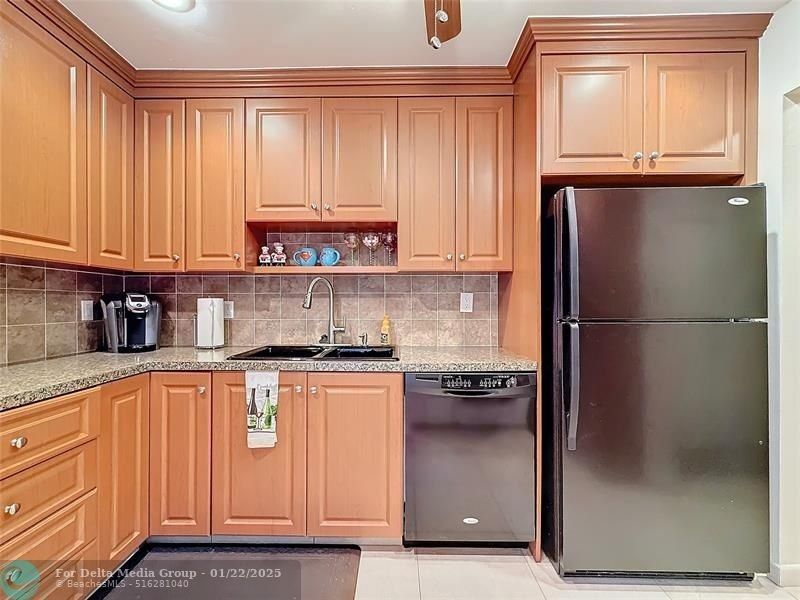 4270 NW 40th Street, Unit 208, Lauderdale Lakes, FL 33319 Photo