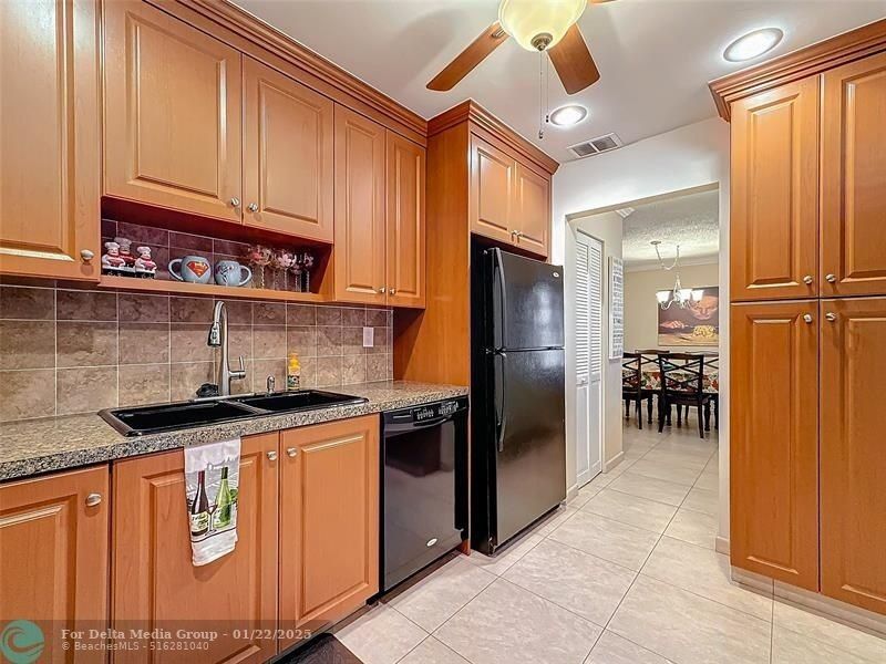 4270 NW 40th Street, Unit 208, Lauderdale Lakes, FL 33319 Photo