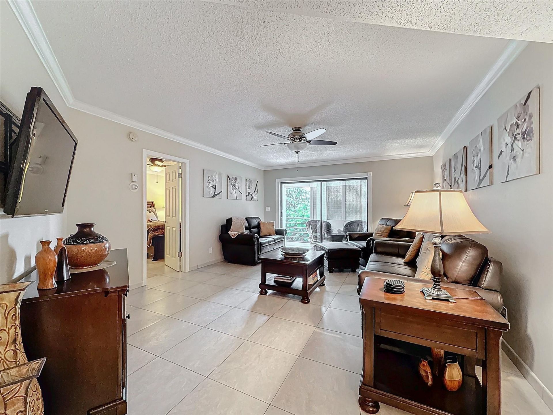 4270 NW 40th Street, Unit 208, Lauderdale Lakes, FL 33319 Photo