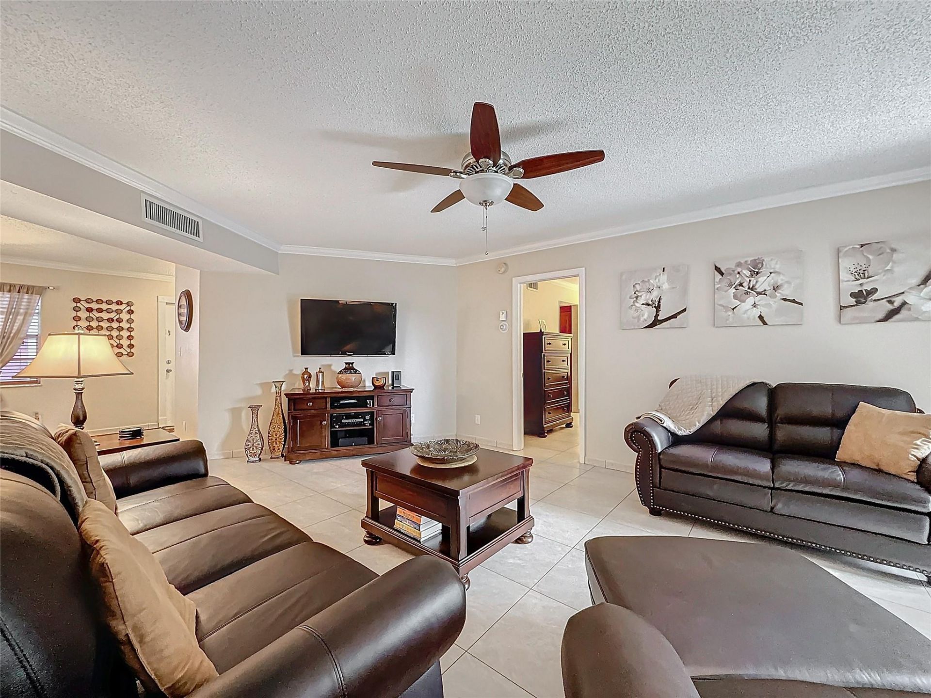 4270 NW 40th Street, Unit 208, Lauderdale Lakes, FL 33319 Photo