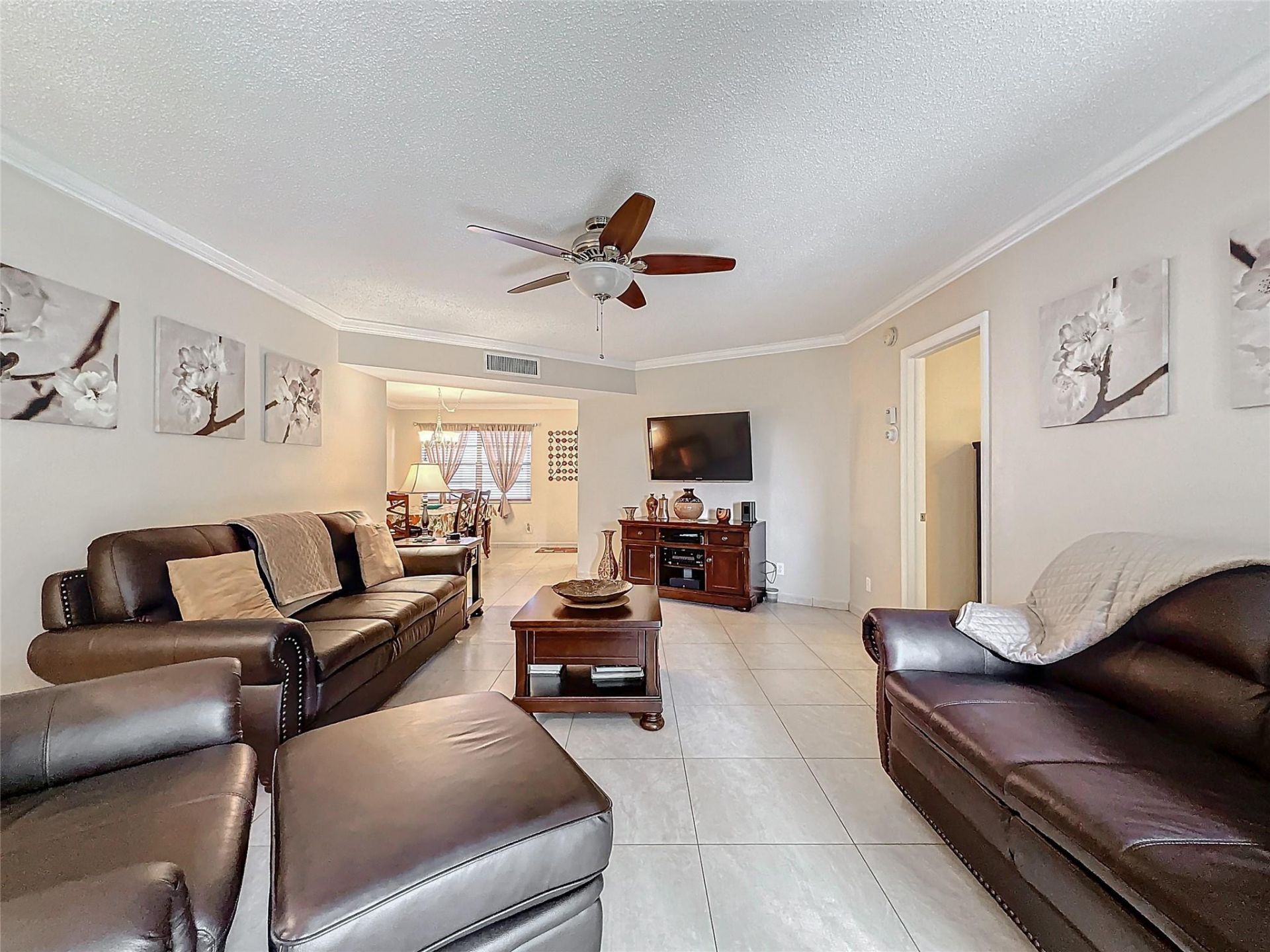 4270 NW 40th Street, Unit 208, Lauderdale Lakes, FL 33319 Photo
