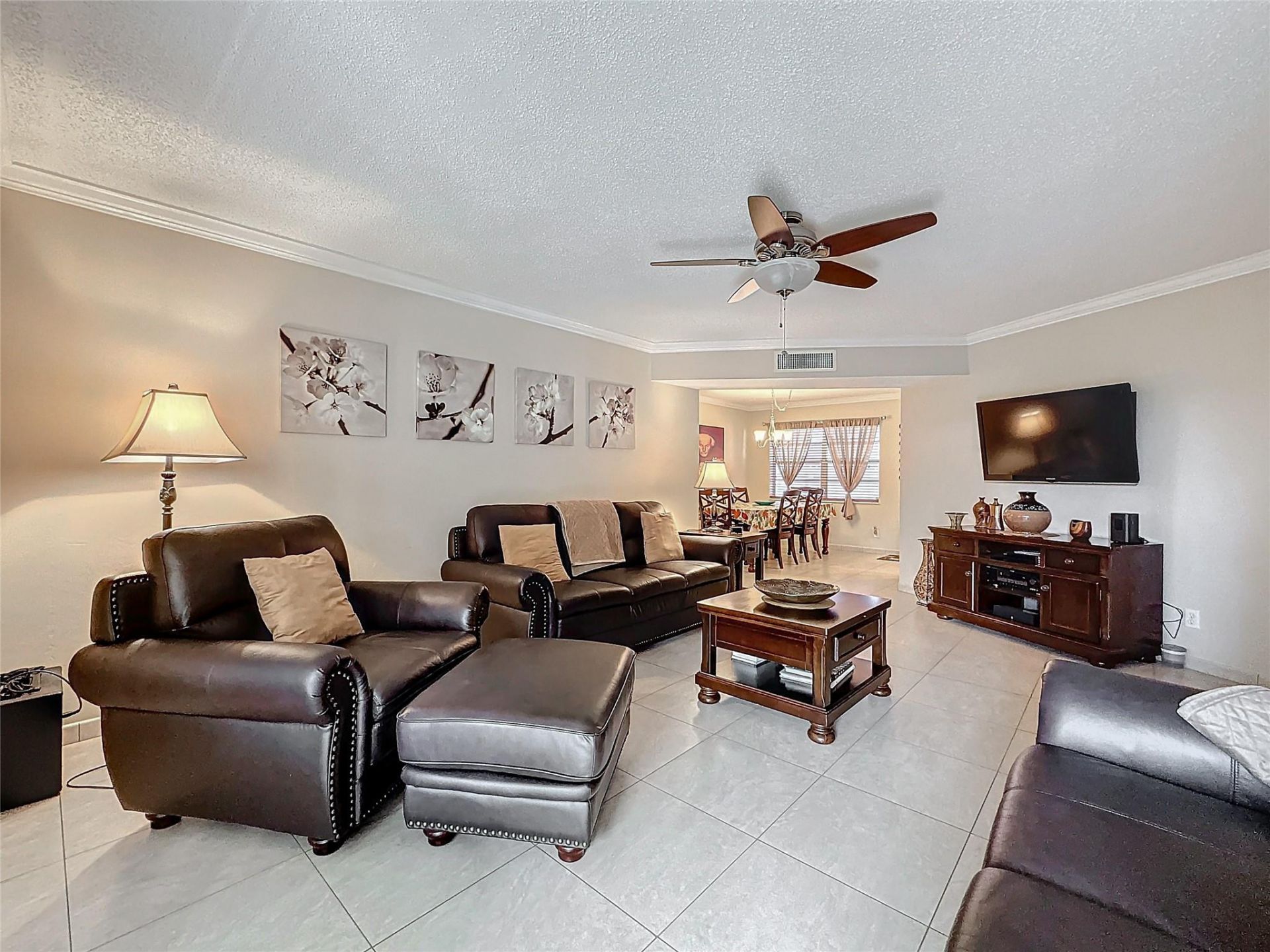 4270 NW 40th Street, Unit 208, Lauderdale Lakes, FL 33319 Photo