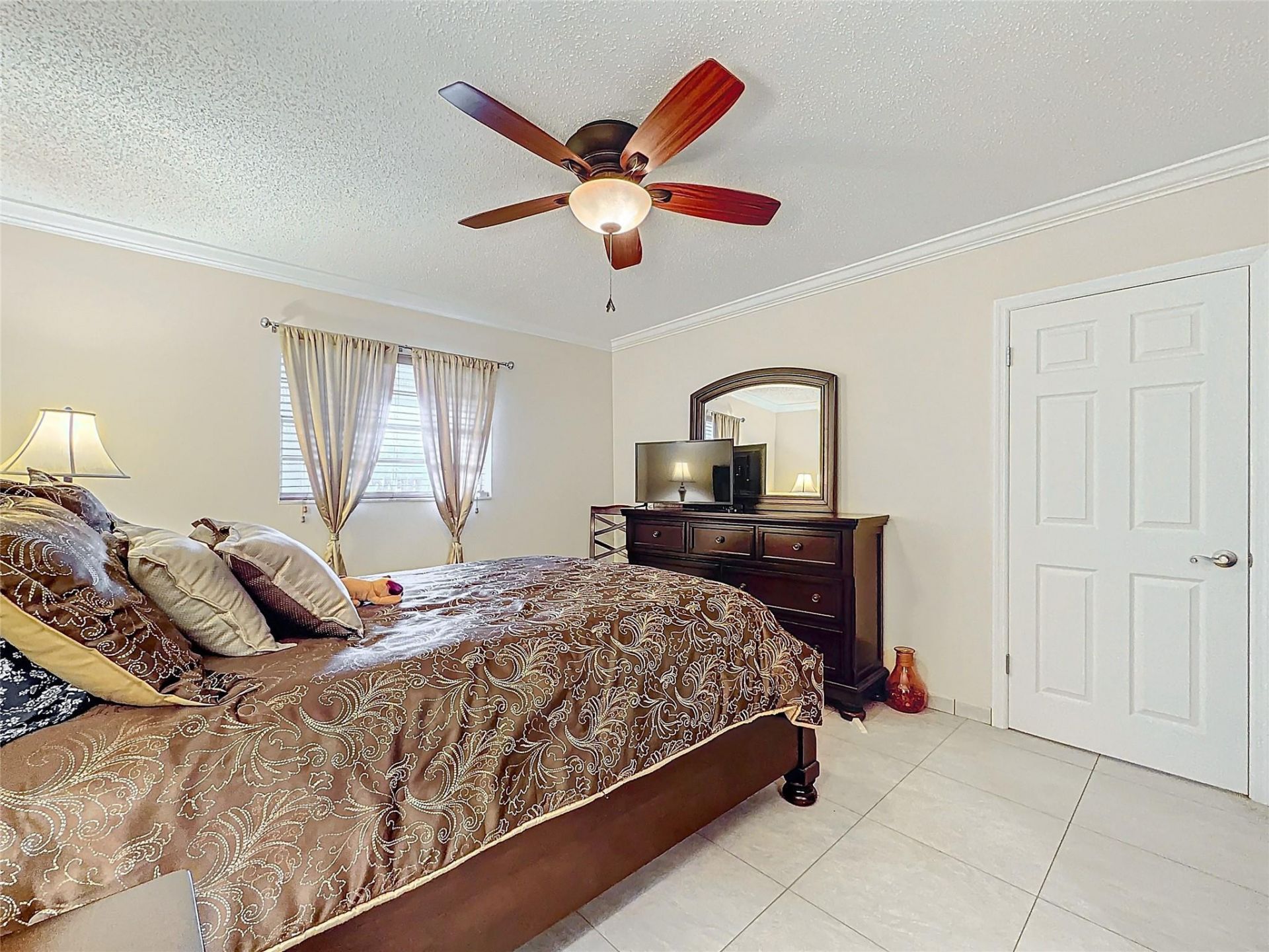 4270 NW 40th Street, Unit 208, Lauderdale Lakes, FL 33319 Photo