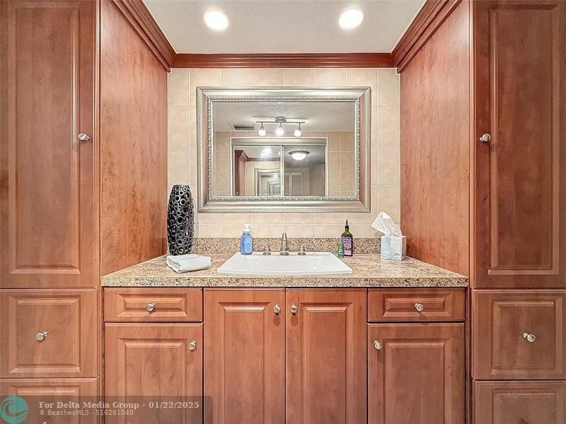 4270 NW 40th Street, Unit 208, Lauderdale Lakes, FL 33319 Photo