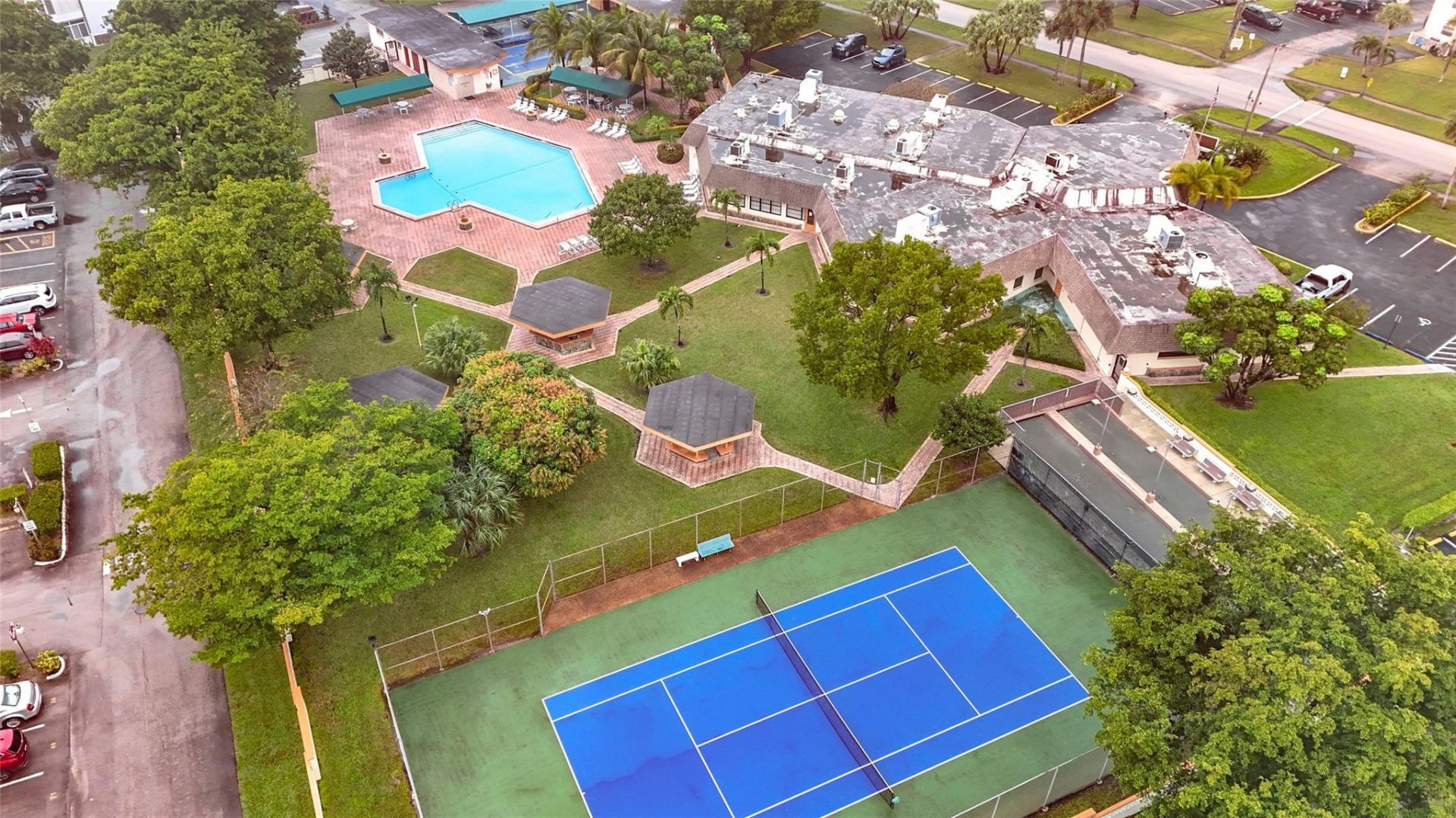 4270 NW 40th Street, Unit 208, Lauderdale Lakes, FL 33319 Photo