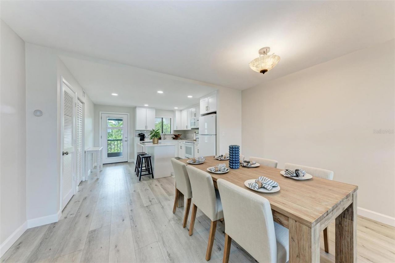 350 S Polk Drive, Unit 303, Sarasota, FL 34236 Photo