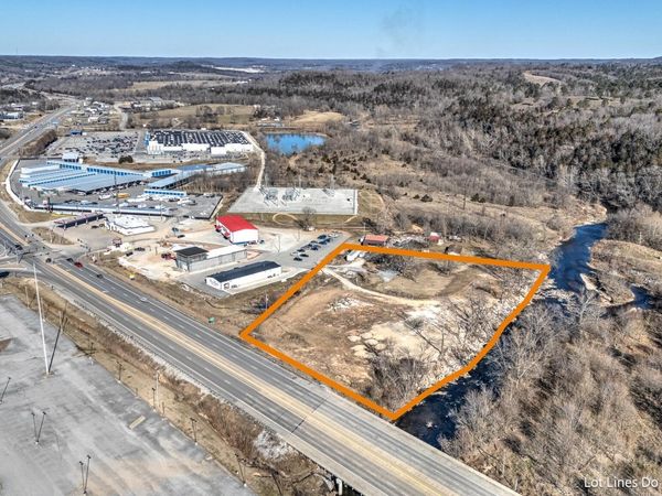 143 Missouri Lane, Pineville, MO 64856