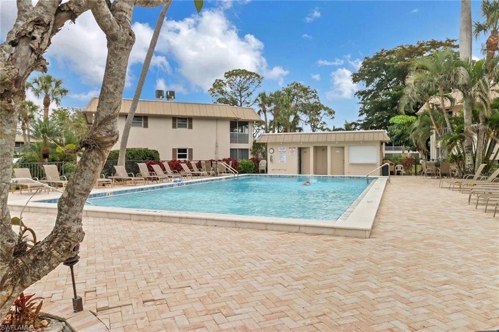 1549 Sandpiper St, Unit 1, Naples, FL 34102 Photo