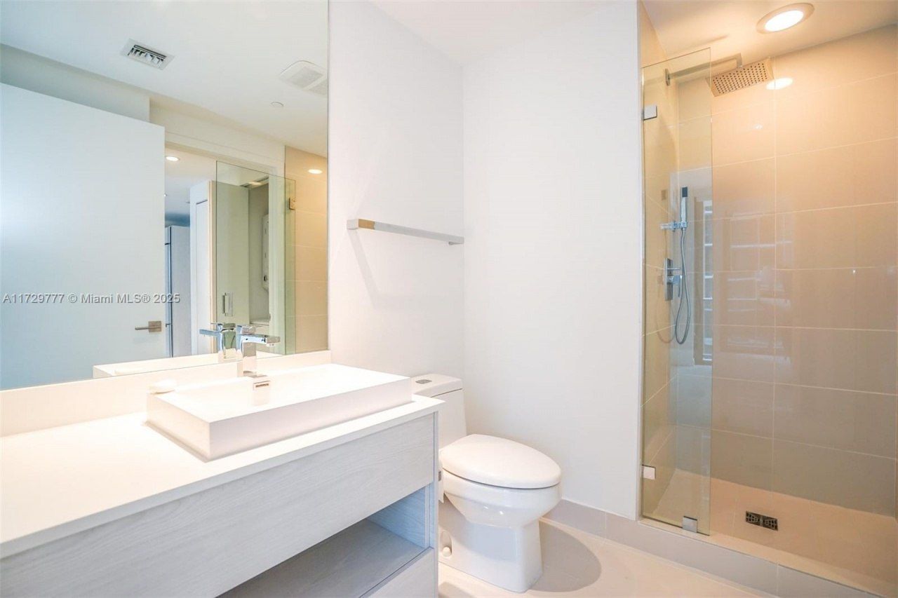 Please Call For Address, Unit 1407, Miami, FL 33130 Photo