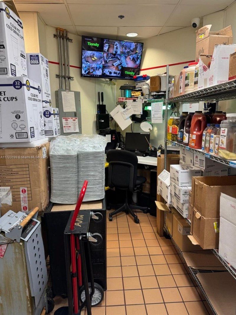 8000 W Broward Blvd, Plantation, FL 33388 Photo