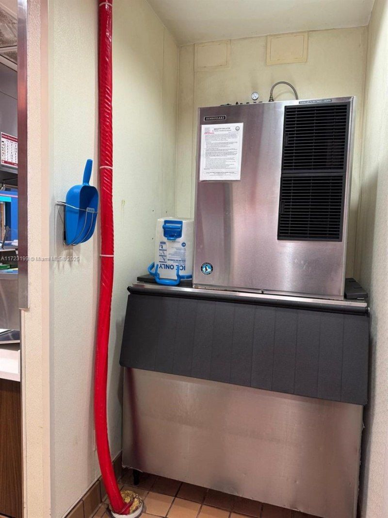 8000 W Broward Blvd, Plantation, FL 33388 Photo