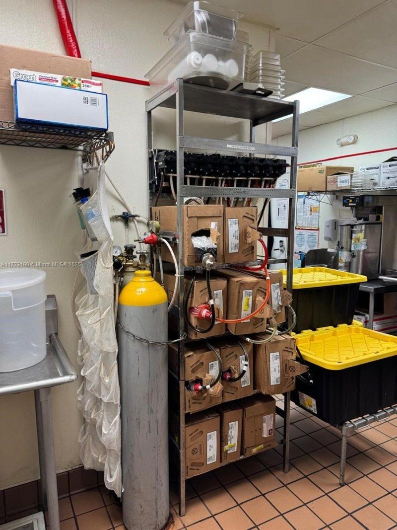 8000 W Broward Blvd, Plantation, FL 33388 Photo