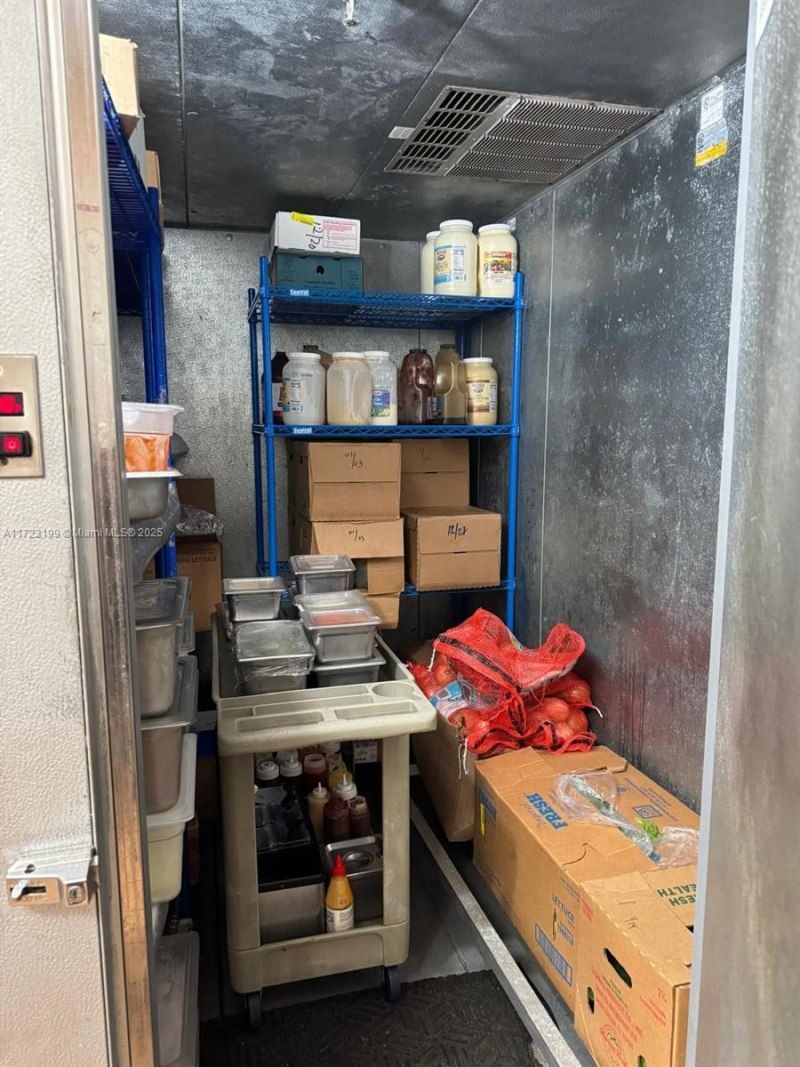 8000 W Broward Blvd, Plantation, FL 33388 Photo