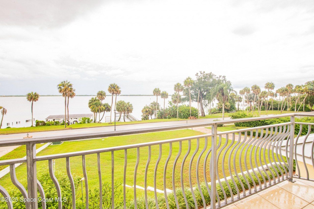 1613 N Indian River Drive, Cocoa, FL 32922 Photo