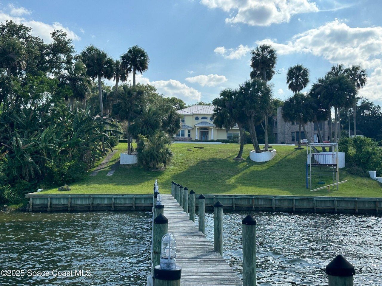 1613 N Indian River Drive, Cocoa, FL 32922 Photo