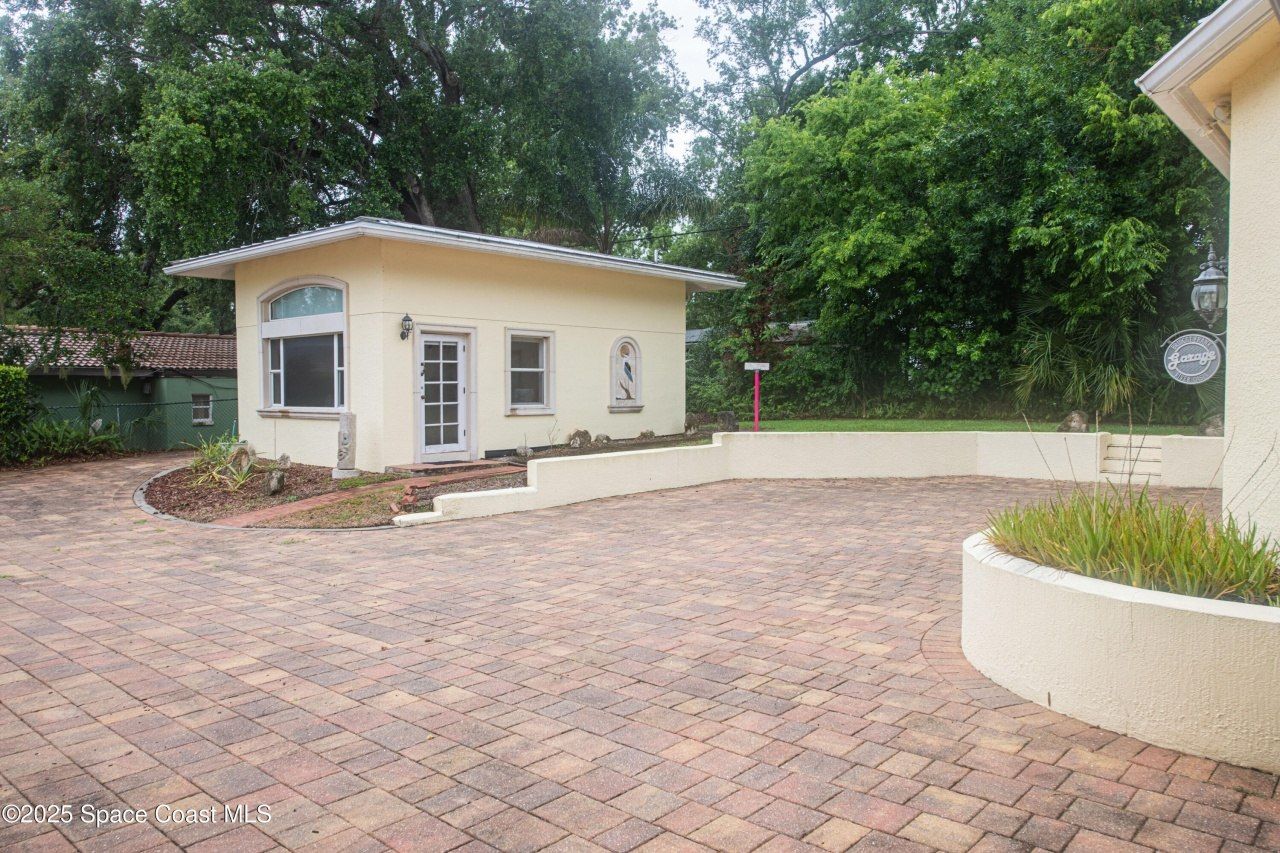 1613 N Indian River Drive, Cocoa, FL 32922 Photo