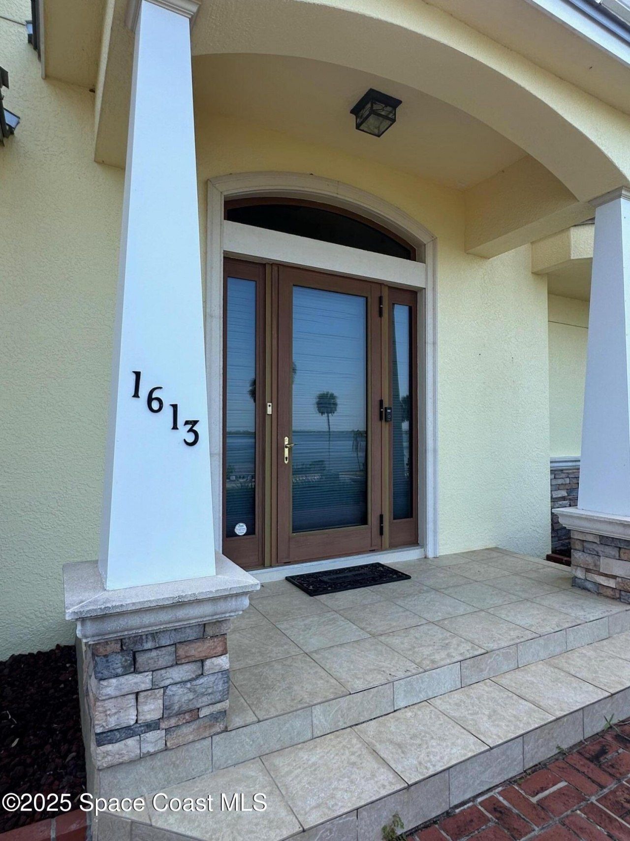 1613 N Indian River Drive, Cocoa, FL 32922 Photo