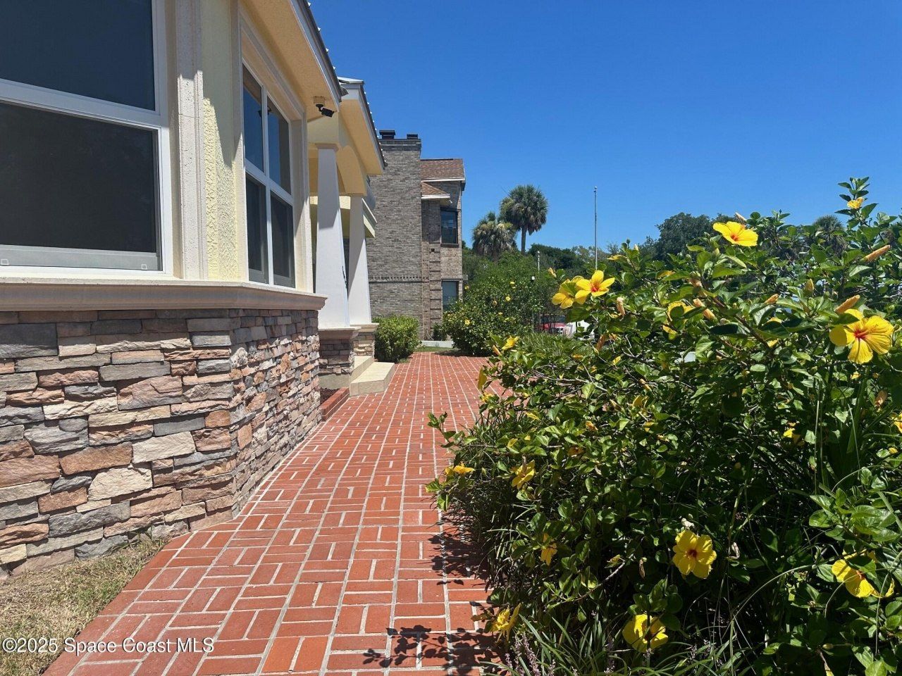 1613 N Indian River Drive, Cocoa, FL 32922 Photo