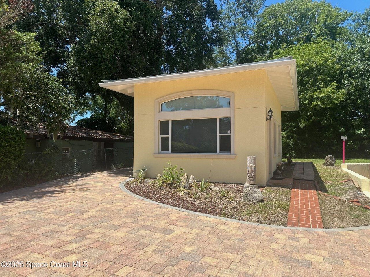 1613 N Indian River Drive, Cocoa, FL 32922 Photo