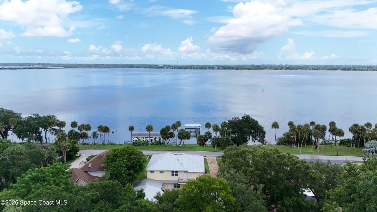 1613 N Indian River Drive, Cocoa, FL 32922 Photo