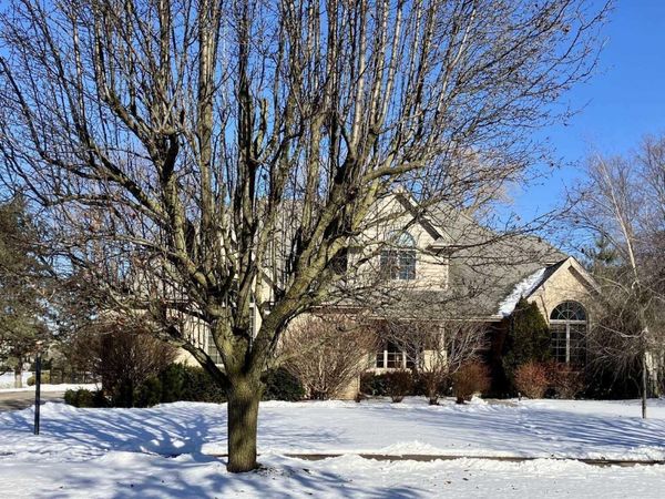 1837 Cherrywood Lane, Munster, IN 46321