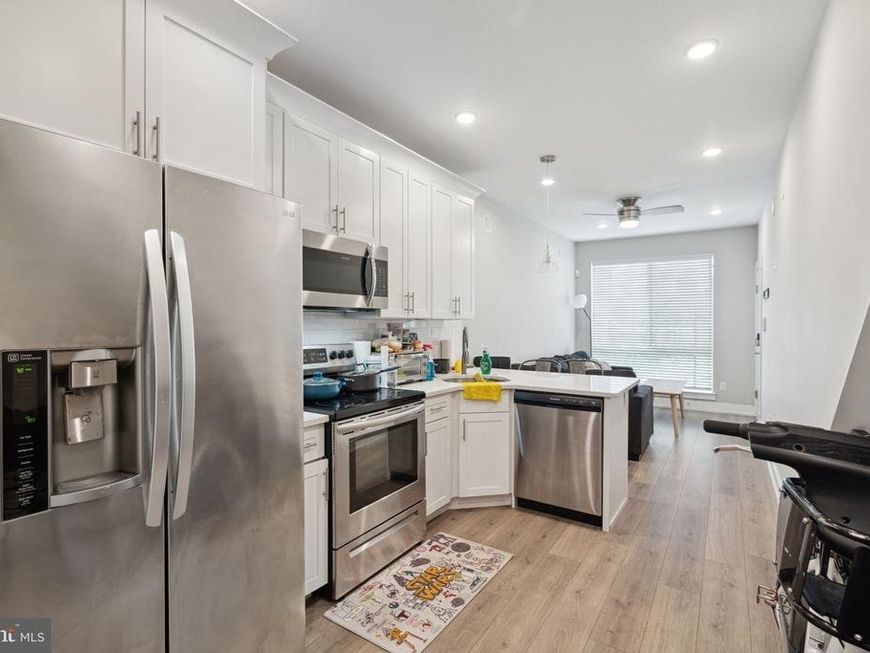 2537 N Howard Street, Philadelphia, PA 19133 Main Photo