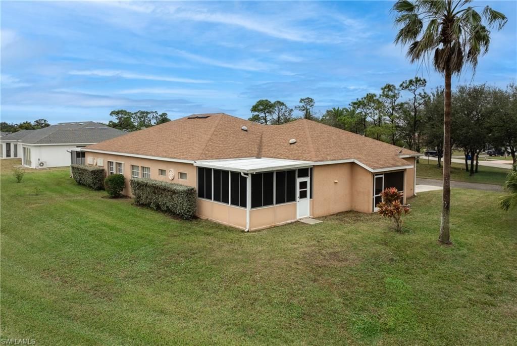 624 Falls Ln, Lehigh Acres, FL 33974 Photo