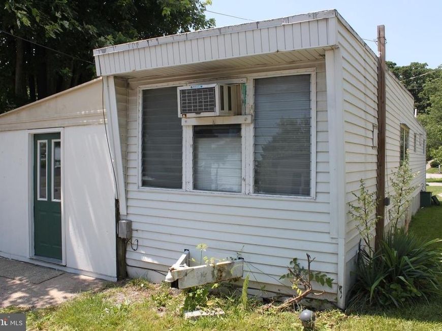 3230 Oakland Road, Unit 13, Dover, PA 17315 Main Photo