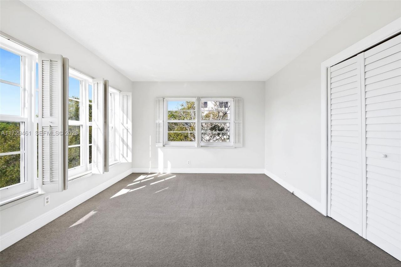 3050 N Palm Aire Dr, Unit 501, Pompano Beach, FL 33069 Photo