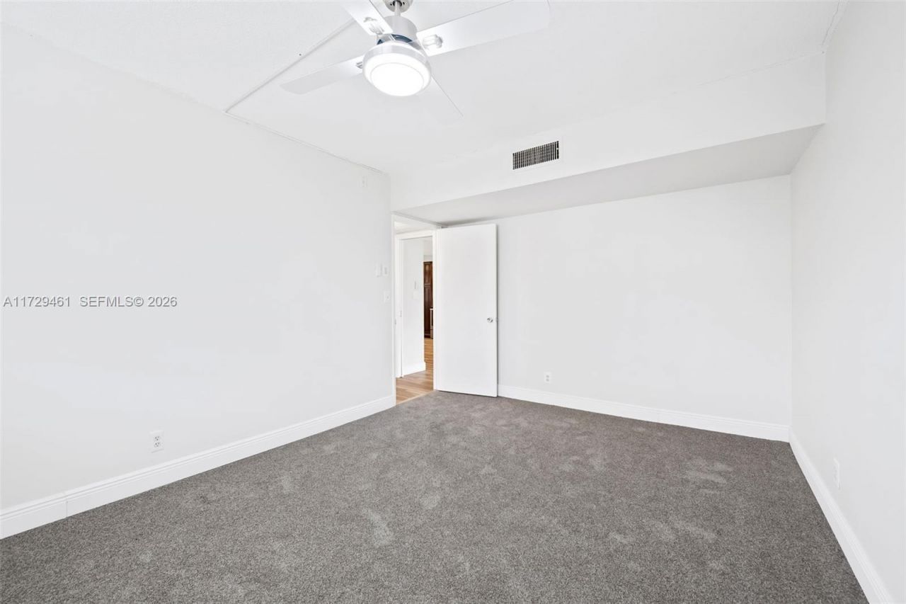 3050 N Palm Aire Dr, Unit 501, Pompano Beach, FL 33069 Photo