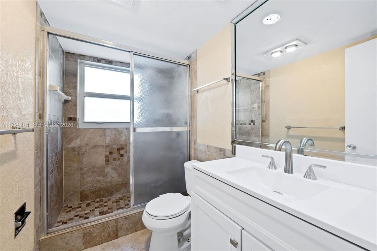 3050 N Palm Aire Dr, Unit 501, Pompano Beach, FL 33069 Photo