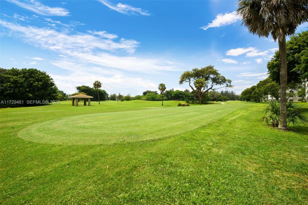 3050 N Palm Aire Dr, Unit 501, Pompano Beach, FL 33069 Photo