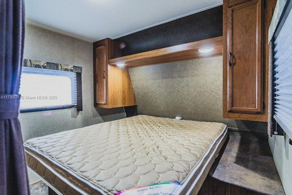 675 Copeland Ave S # 5, Everglades City, FL 34139 Photo