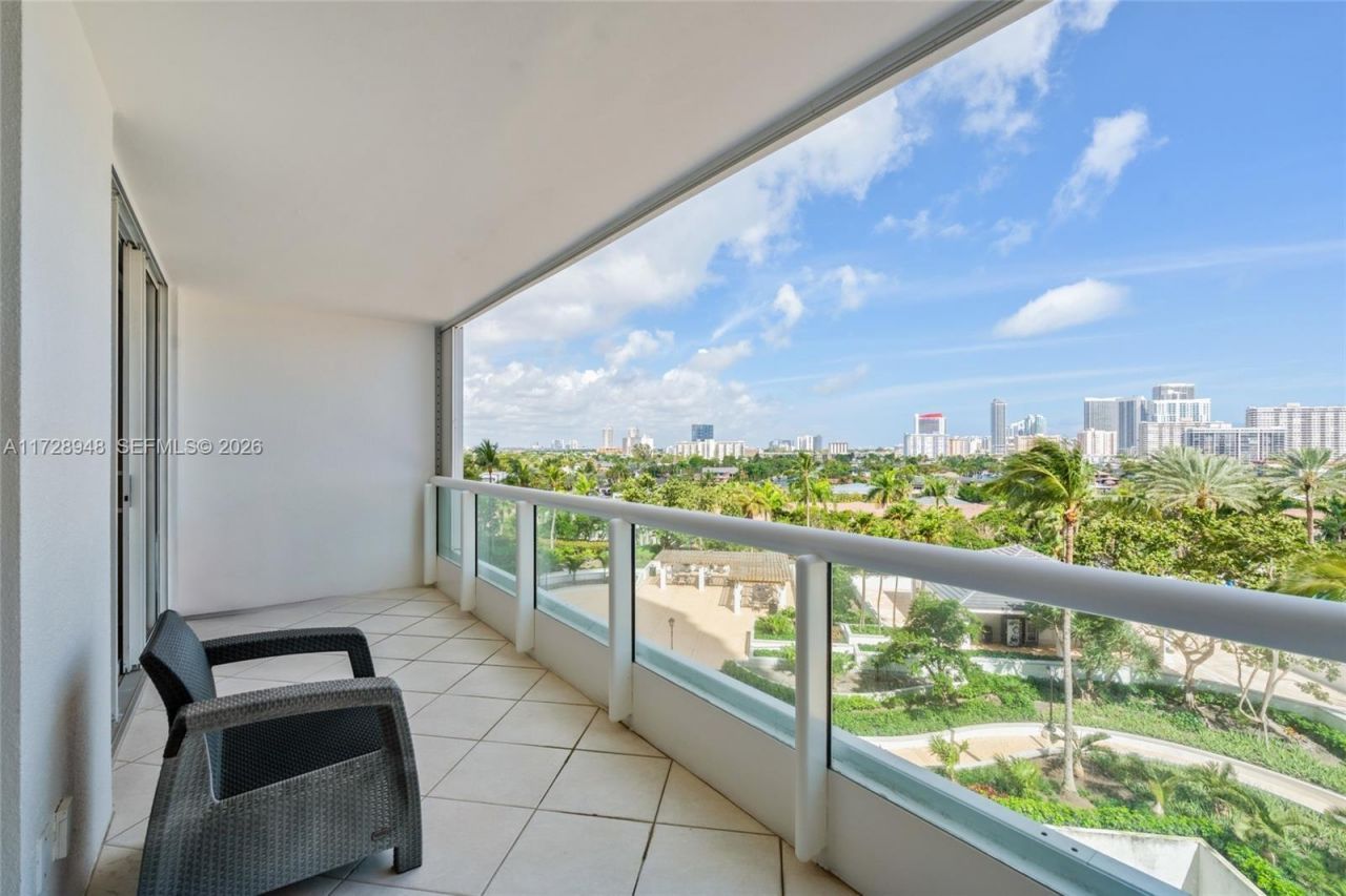 21205 Yacht Club Dr, Unit 805, Aventura, FL 33180 Photo