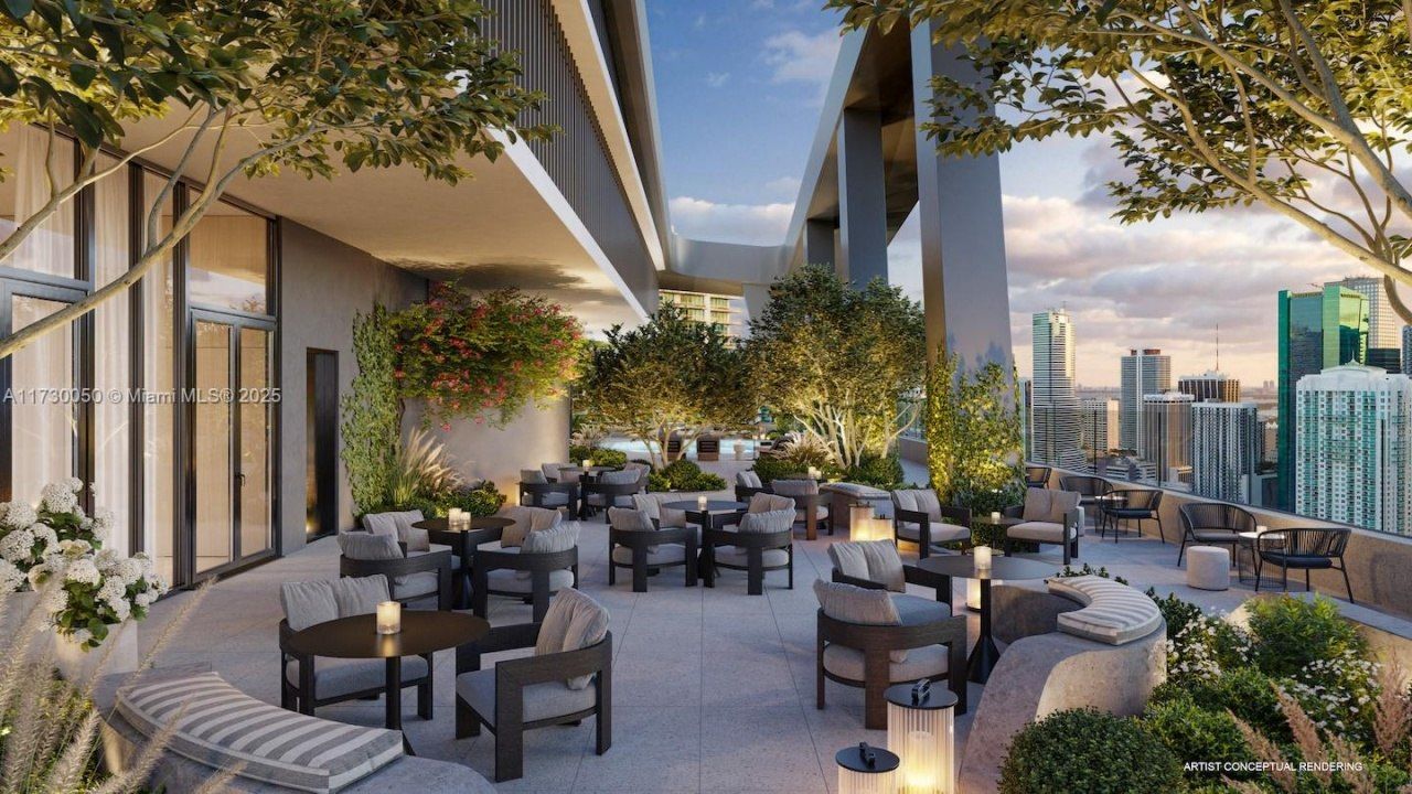 99 SW 7th St, Unit PH-3506, Miami, FL 33131 Photo