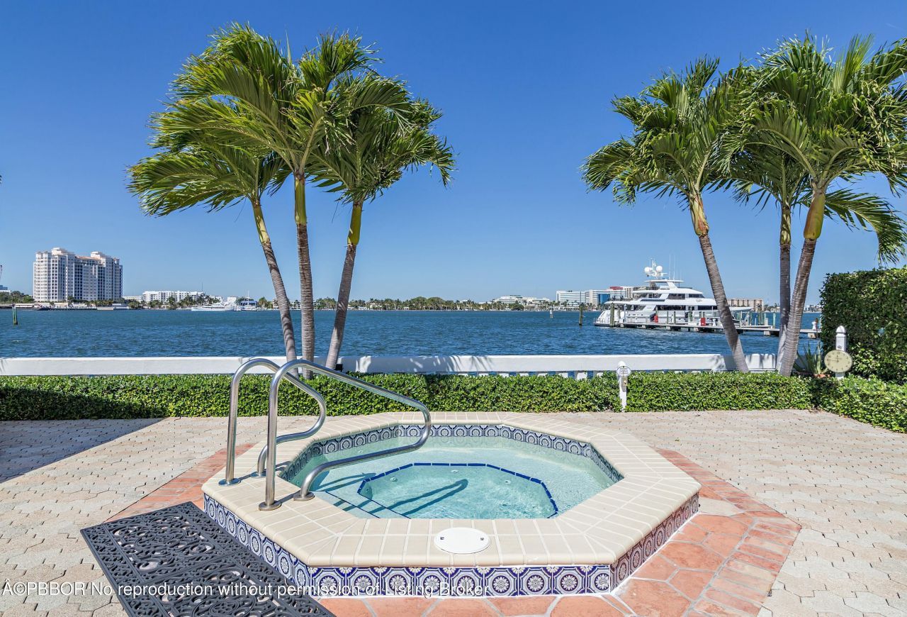 150 Bradley Place, Unit 606, Palm Beach, FL 33480 Photo