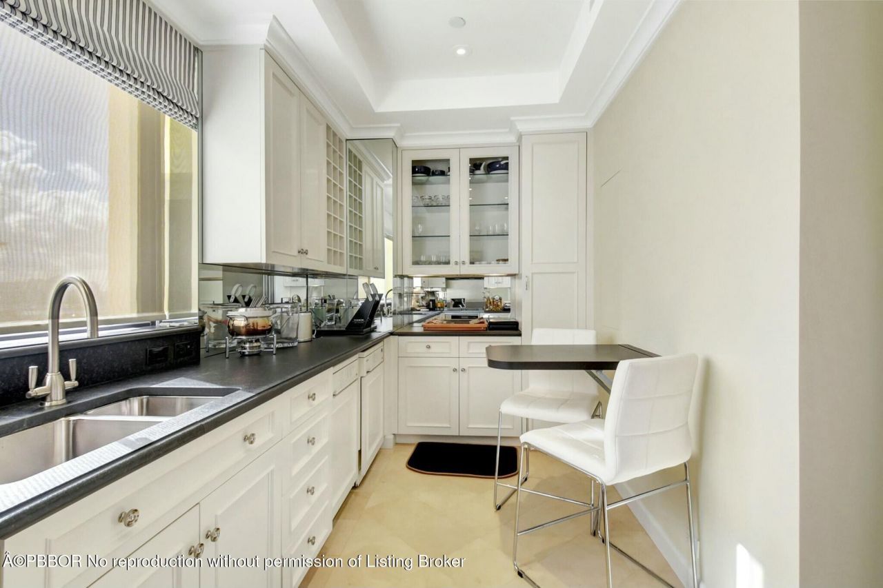 150 Bradley Place, Unit 606, Palm Beach, FL 33480 Photo