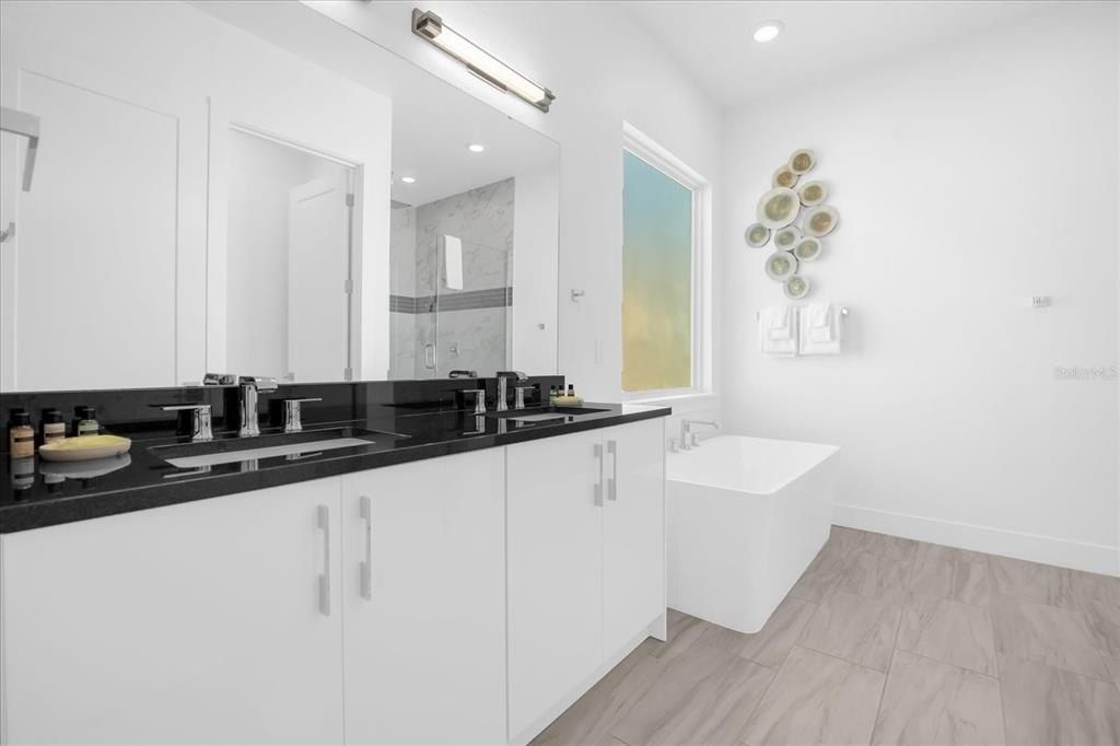 2137 Pine Oak Loop, Davenport, FL 33837 Photo