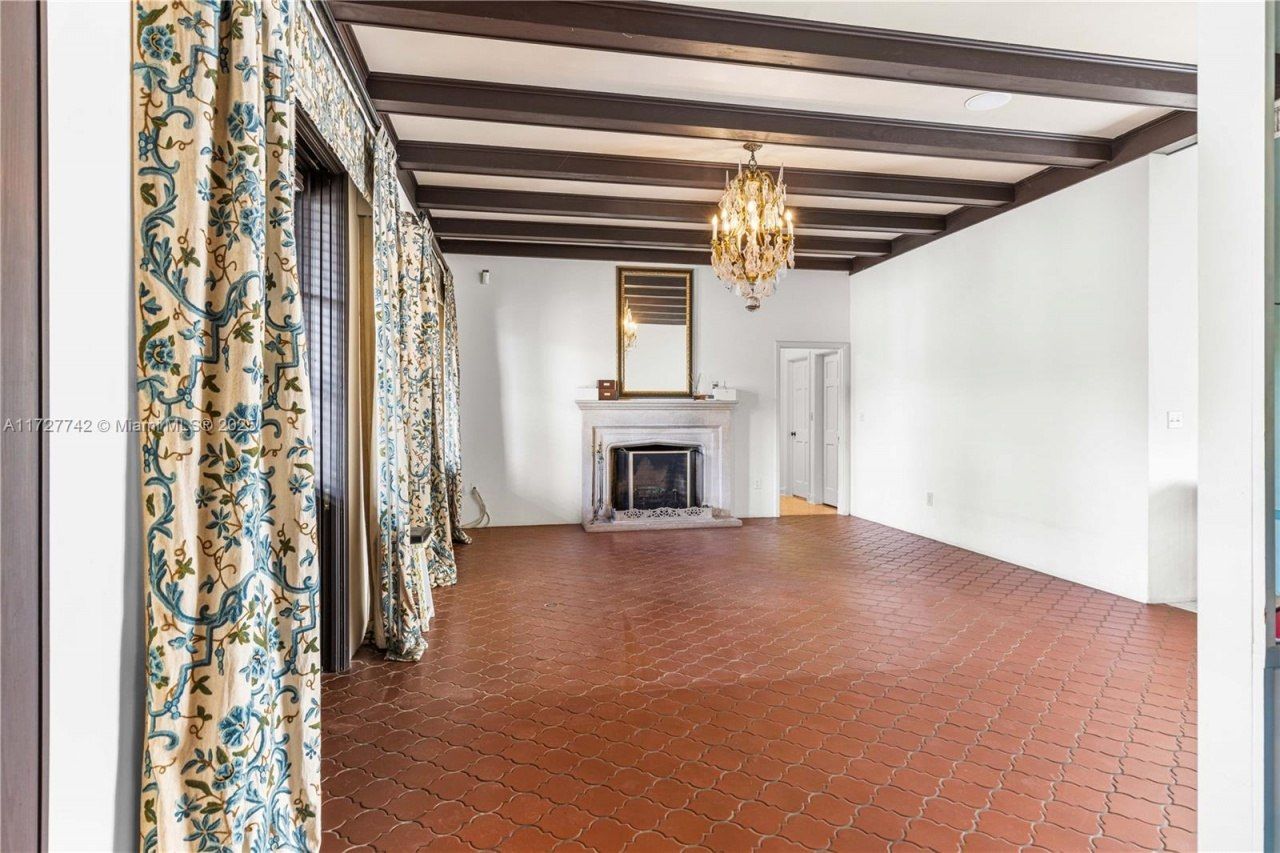 1181 S Alhambra Cir, Coral Gables, FL 33146 Photo